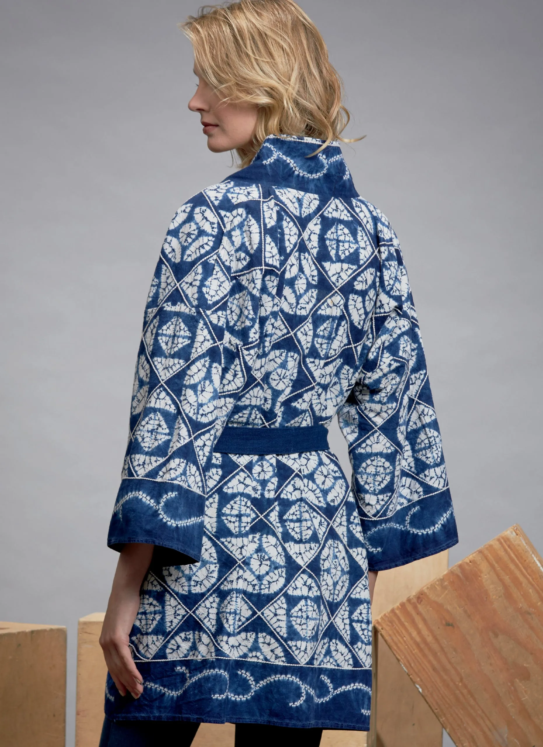 Vogue Pattern V1610 Misses' Kimono and Belts